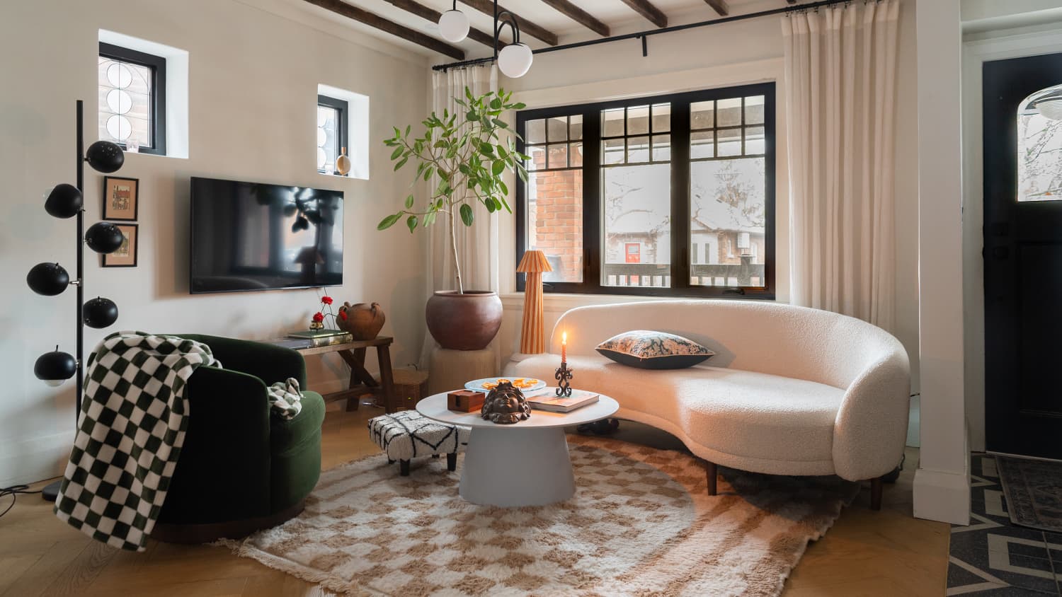 See a Stager Shop Castlery to Transform a Small Living Room